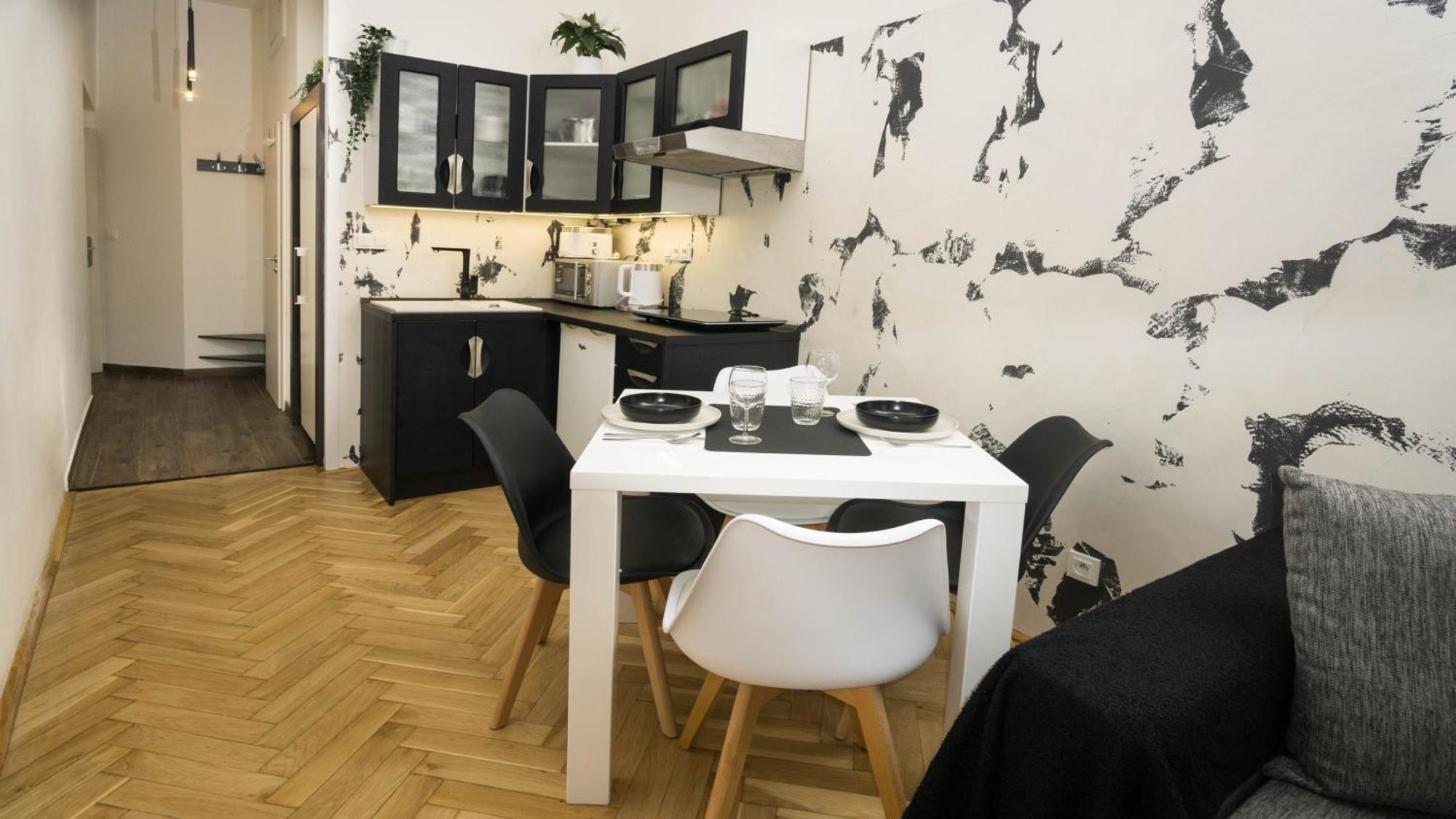 Black & White Apartment Prague By Wenceslas Square And Muzeum Zewnętrze zdjęcie