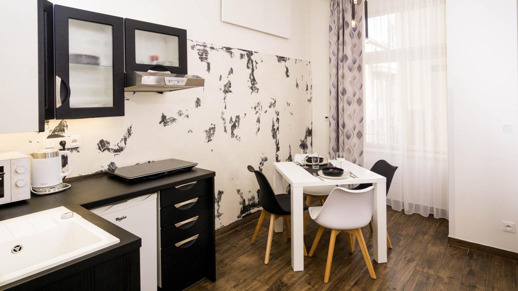 Black & White Apartment Prague By Wenceslas Square And Muzeum Zewnętrze zdjęcie